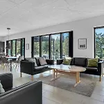 Three-bedroom In Casa vacanze