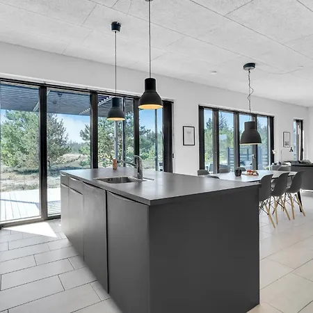 בית נופש Three-bedroom In טהיסטד
