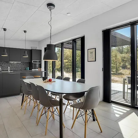 Three-bedroom In * ثيستد