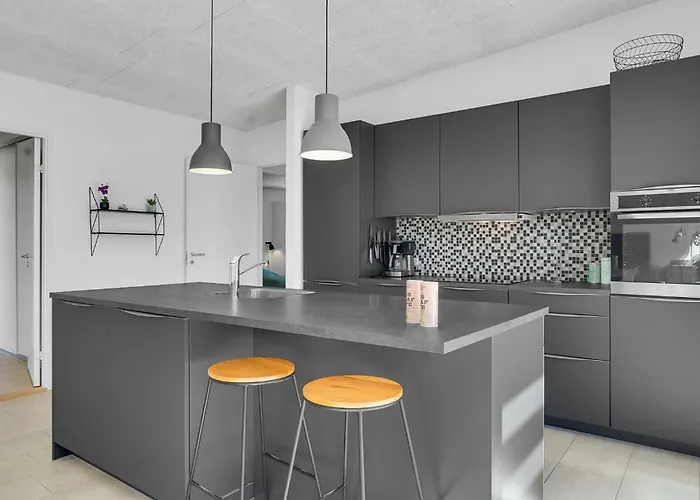 بيت للعطل Three-bedroom In ثيستد