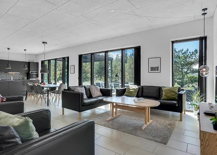 Three-bedroom In بيت للعطل